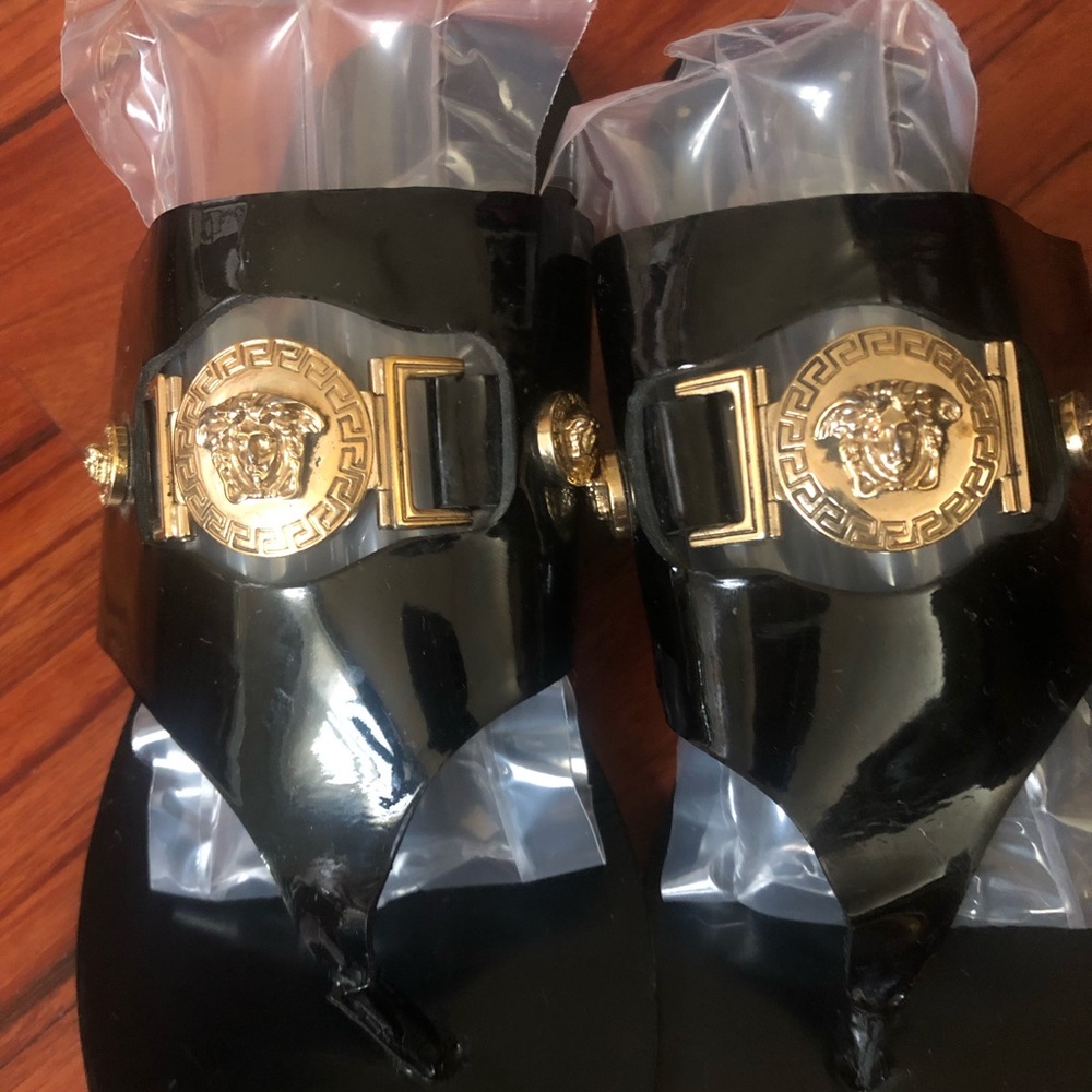 Versace flat sandal - Picture 2 of 7